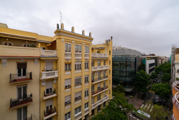 Reventa - Apartamento / piso - Madrid - Lista