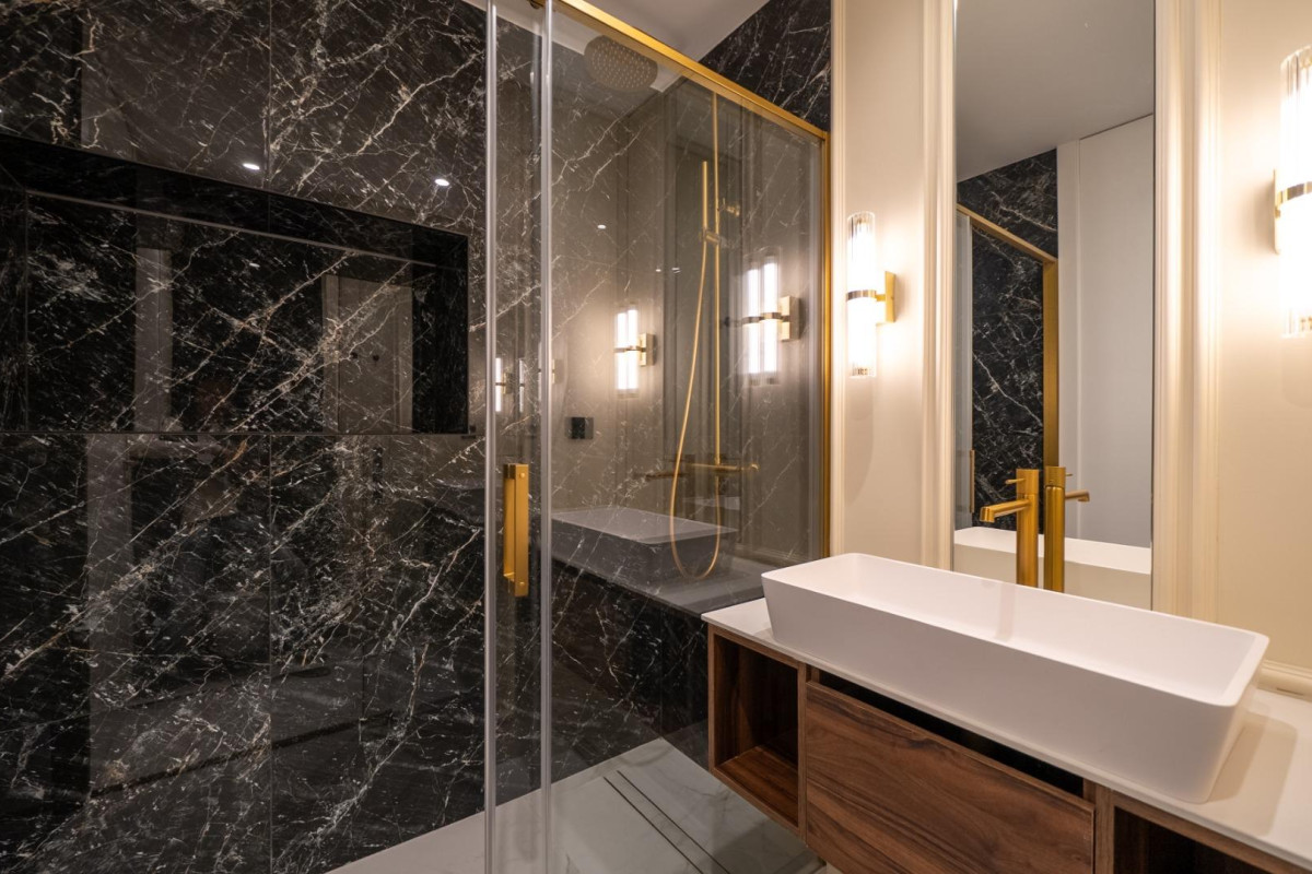 Reventa - Apartamento / piso - Madrid - Lista