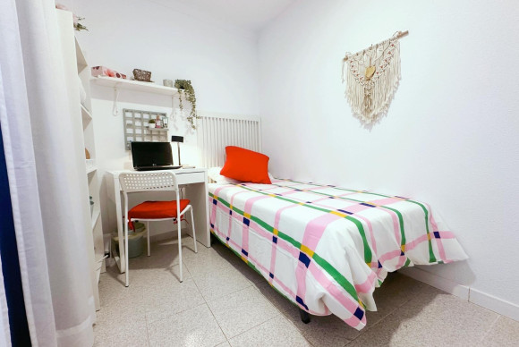 Herverkoop - Appartement  - Alicante - Carolinas Bajas