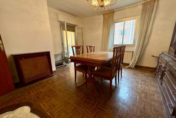Herverkoop - Appartement  - Madrid - Tetuán
