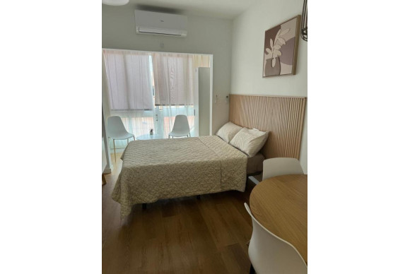 Reventa - Apartamento / piso - Torrevieja - Centro