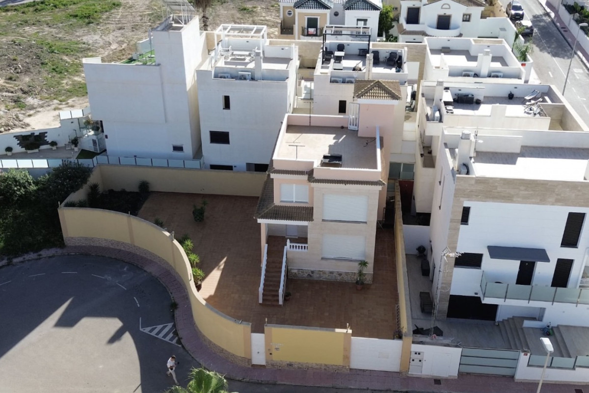 Reventa - Detached Villa - Orihuela Costa - Villamartin