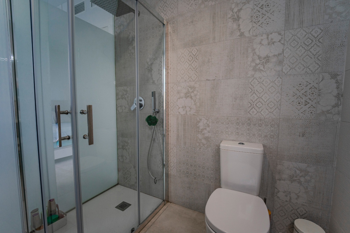 Reventa - Casa semi independiente - Benijofar