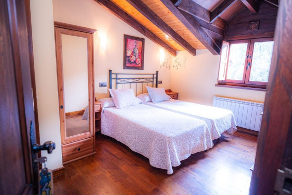 Reventa - Villa - Lena