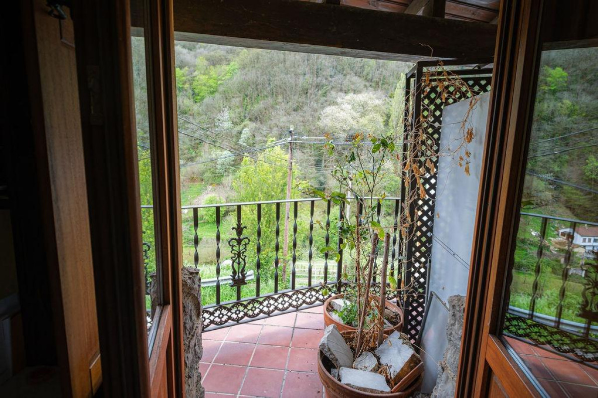 Reventa - Villa - Lena