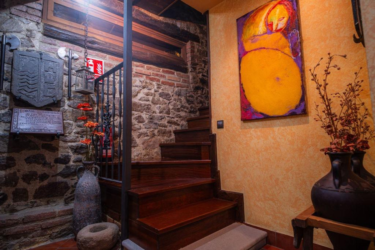 Reventa - Villa - Lena