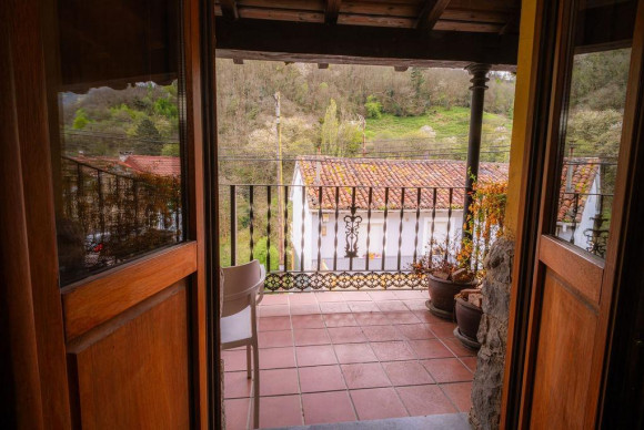 Reventa - Villa - Lena