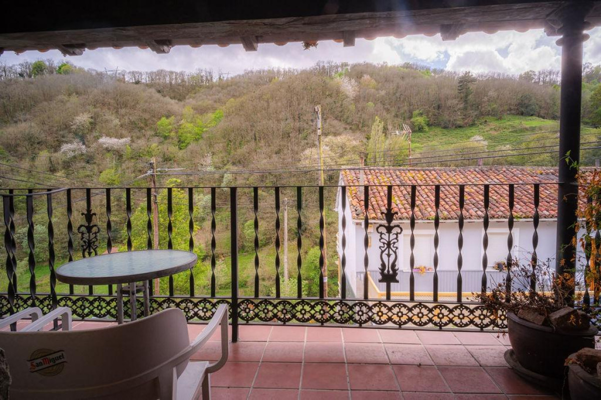 Reventa - Villa - Lena