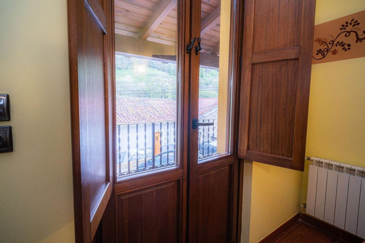 Reventa - Villa - Lena