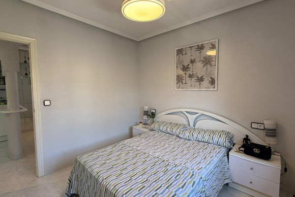 Reventa - Apartamento / piso - Torrevieja - Punta prima