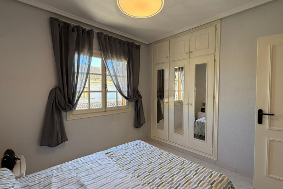 Reventa - Apartamento / piso - Torrevieja - Punta prima