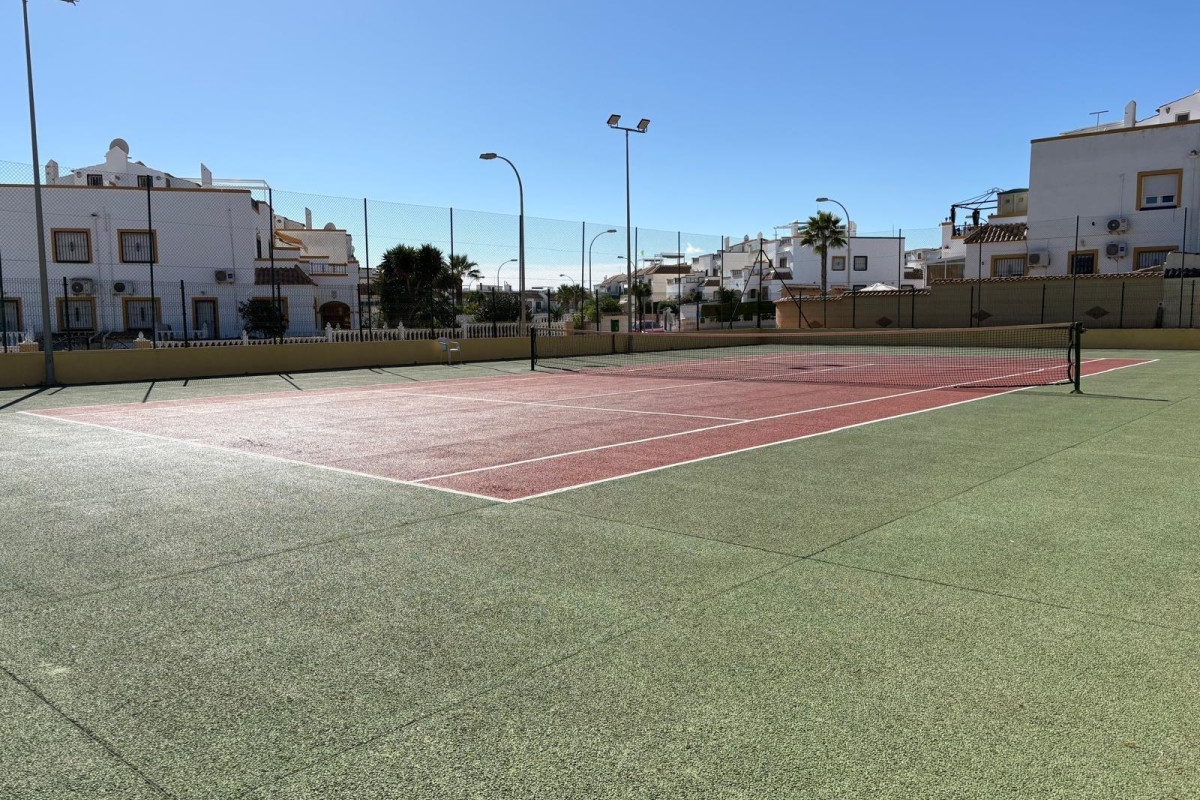 Reventa - Apartamento / piso - Orihuela Costa - Los Almendros-La Florida