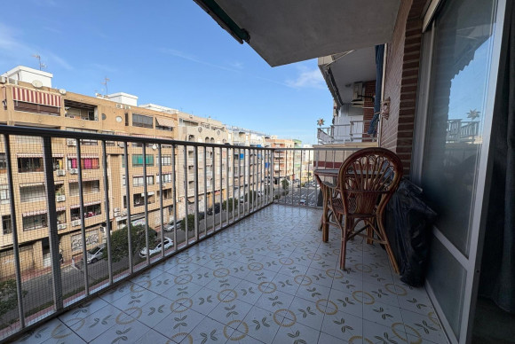 Herverkoop - Appartement  - Torrevieja - Acequion