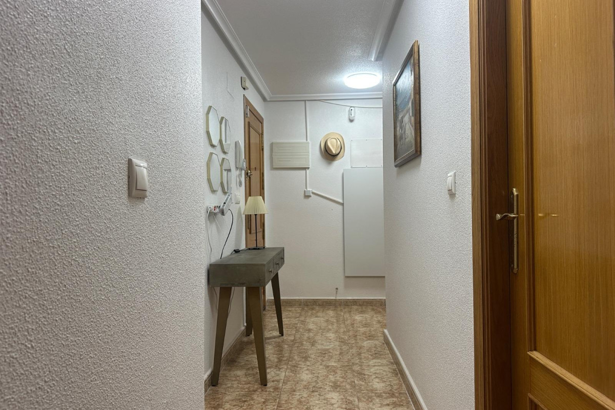 Reventa - Apartamento / piso - Torrevieja - Centro