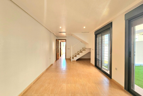 Reventa - Quad house - Torrevieja - Aguas Nuevas