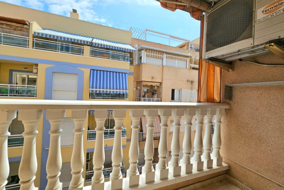 Reventa - Apartamento / piso - Torrevieja - Centro