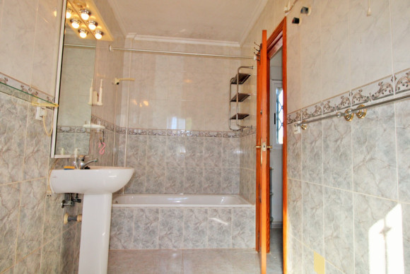 Resale - Townhouse - Villamartin