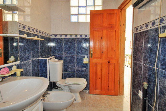 Resale - Townhouse - Villamartin