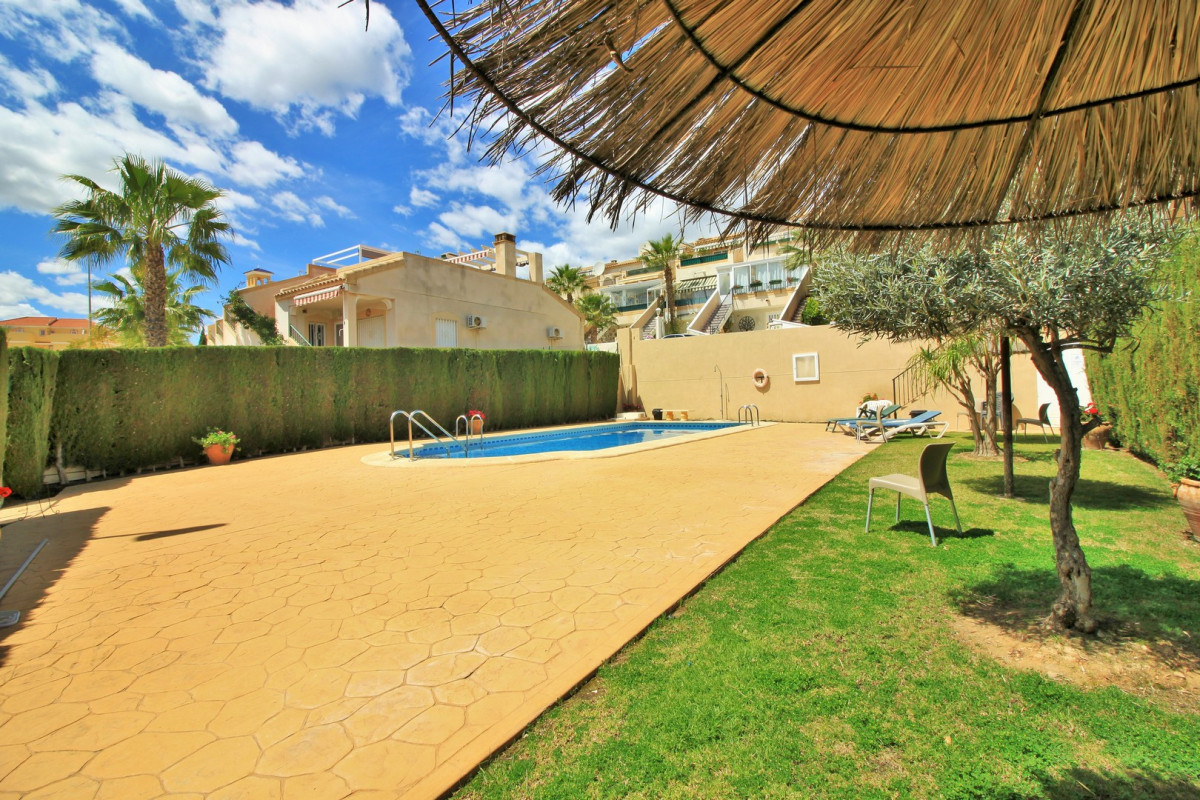 Resale - Townhouse - Villamartin