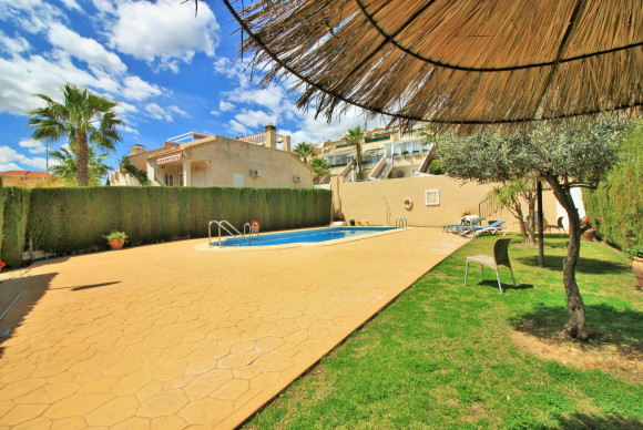 Resale - Townhouse - Villamartin