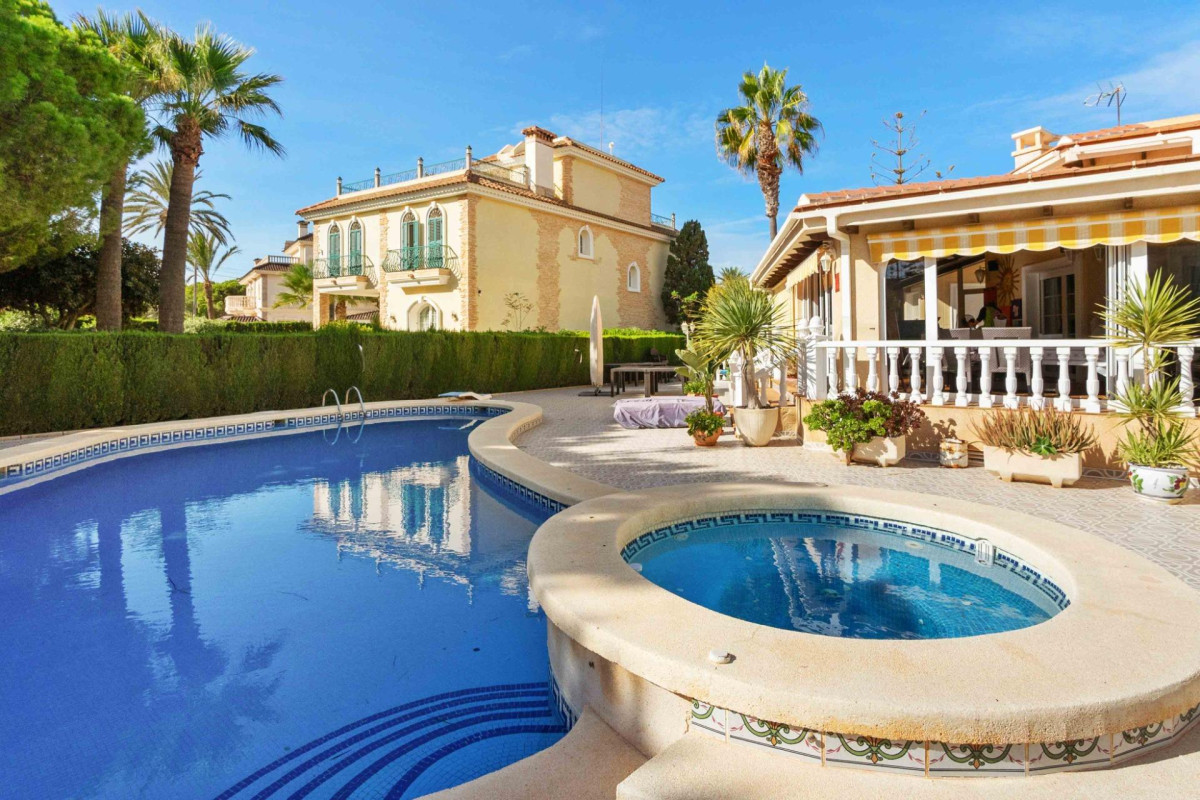 Revente - Detached Villa - Orihuela Costa - Cabo Roig
