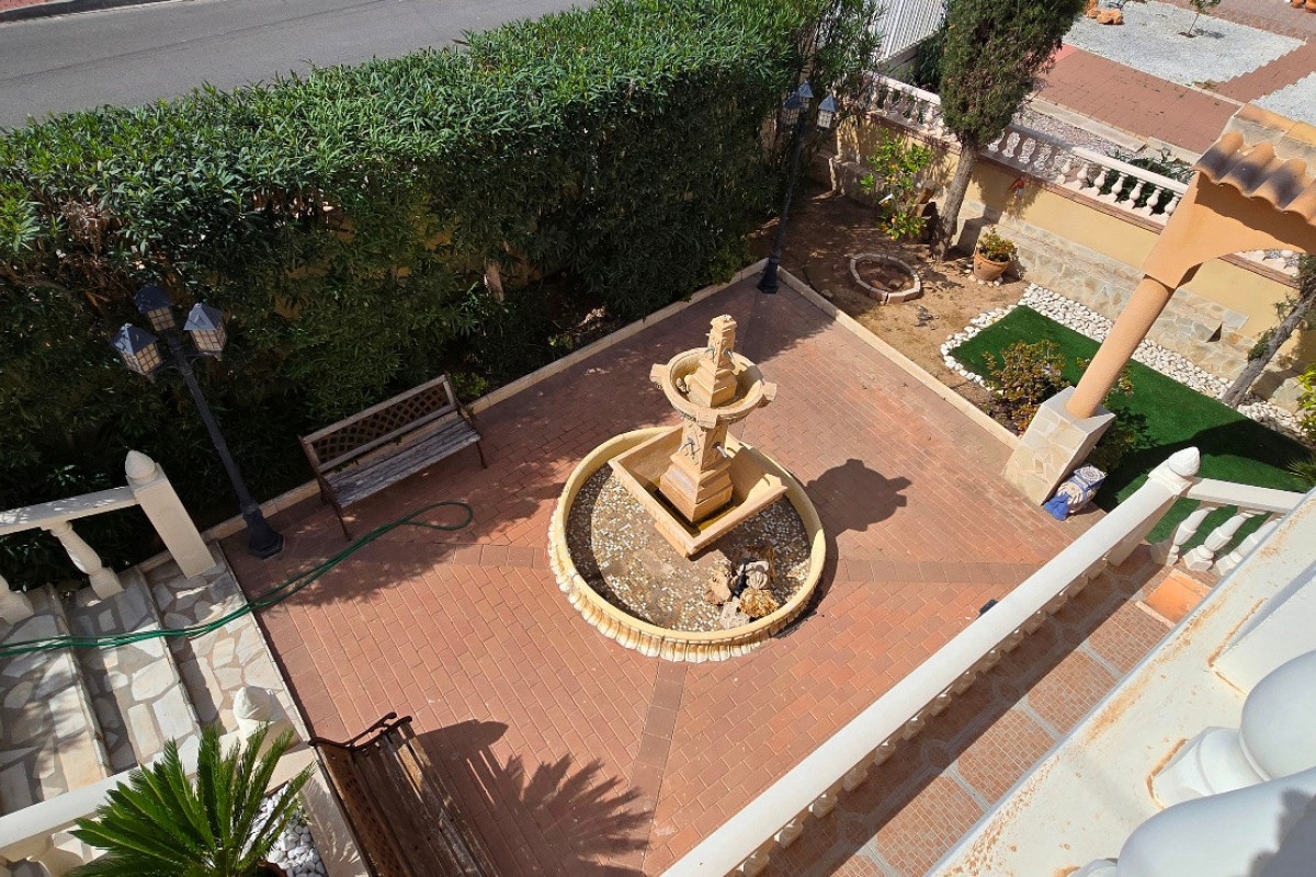 Revente - Villa for sale - Torrevieja - El Chaparral