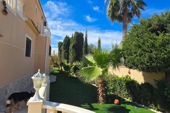 Revente - Villa for sale - Torrevieja - El Chaparral