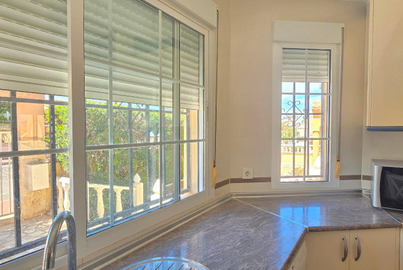 Revente - Villa for sale - Torrevieja - El Chaparral