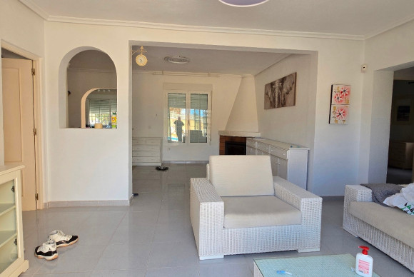 Revente - Villa for sale - Torrevieja - El Chaparral