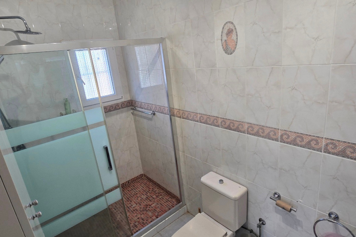 Revente - Villa for sale - Torrevieja - El Chaparral