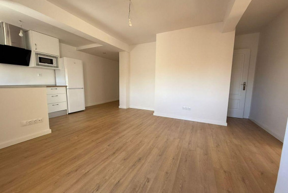 Revente - Appartement - Madrid - Barrio del Pilar