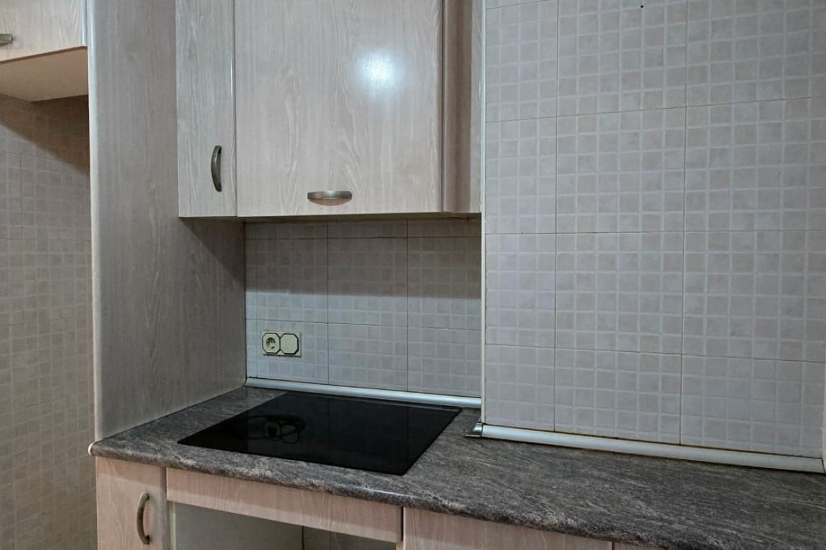 Resale - Apartment / flat - Xirles