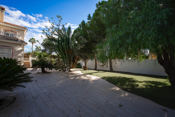 Herverkoop - Vrijstaande Villa - Ciudad Quesada - Doña Pepa