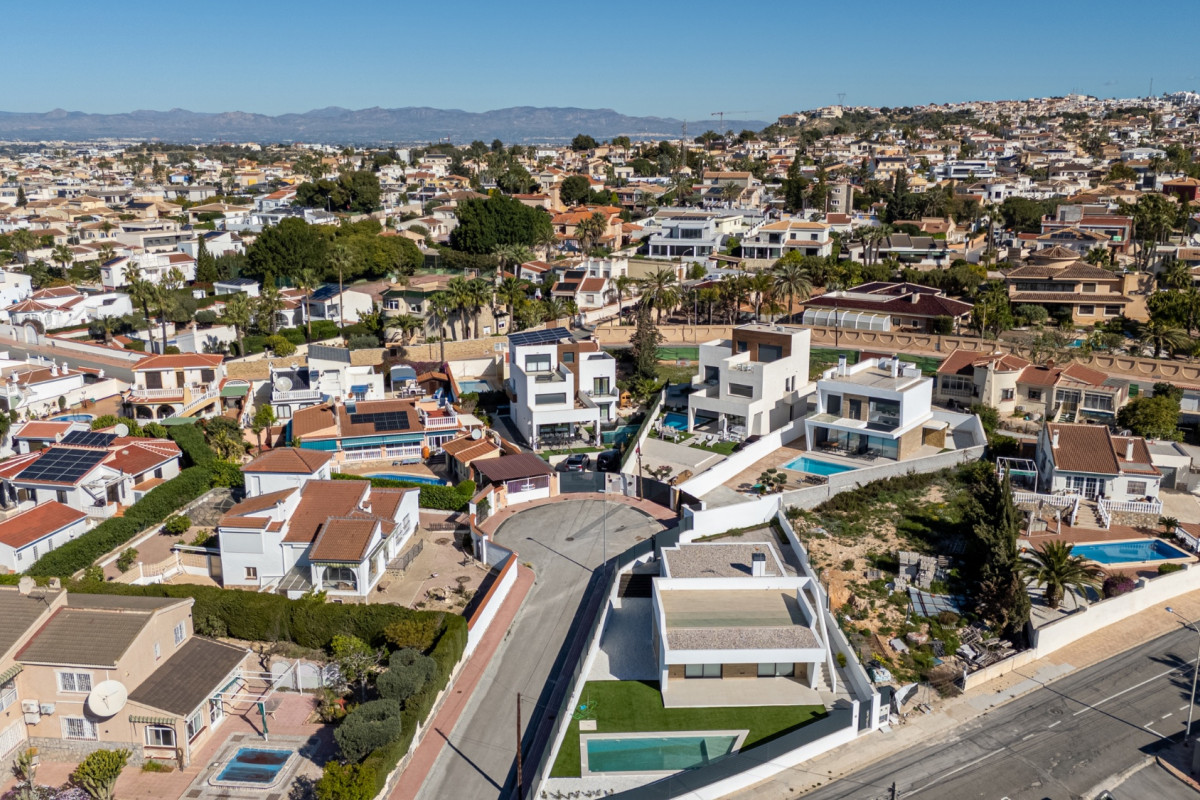 Herverkoop - Vrijstaande Villa - Ciudad Quesada - Ciudad Quesada - Town