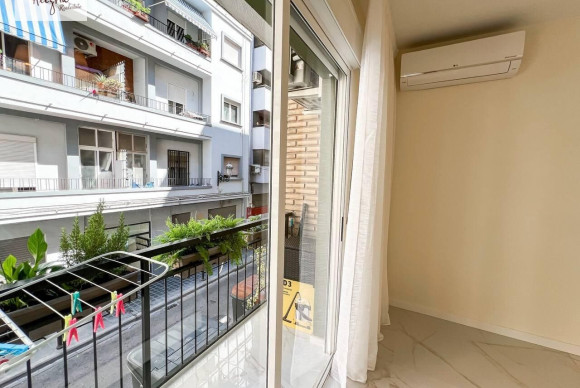 Alquiler a largo plazo - Apartamento / piso - Valencia - Camí Fondo