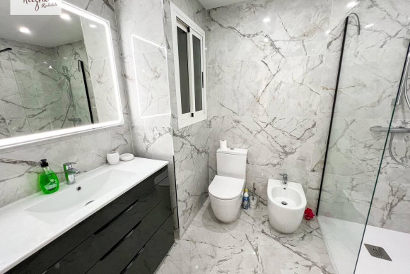 Alquiler a largo plazo - Apartamento / piso - Valencia - Camí Fondo