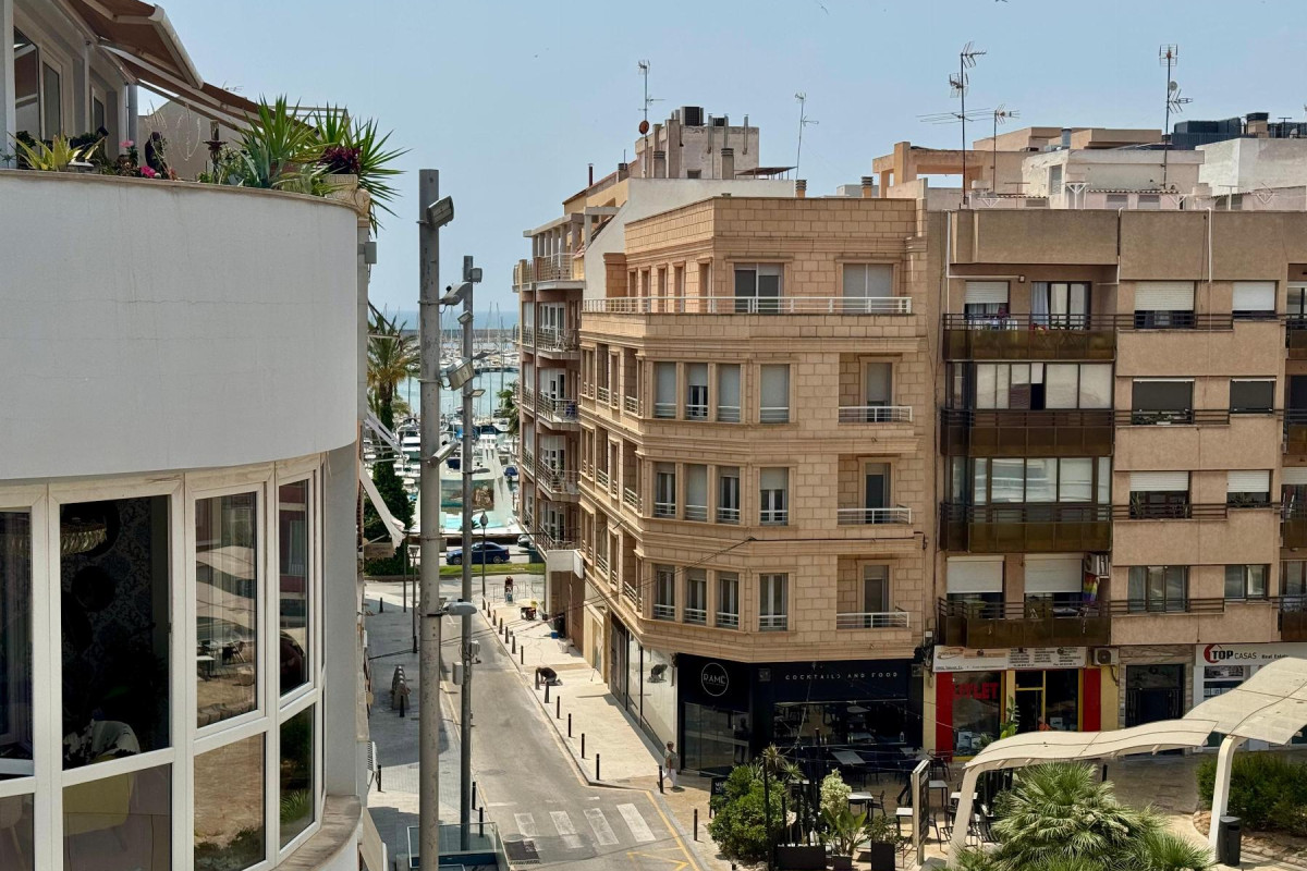 Resale - Apartment  - Torrevieja - CLUB NAUTICO TORREVIEJA