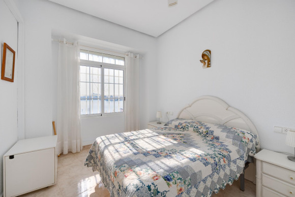 Herverkoop - Appartement  - Torrevieja - Playa del Acequión