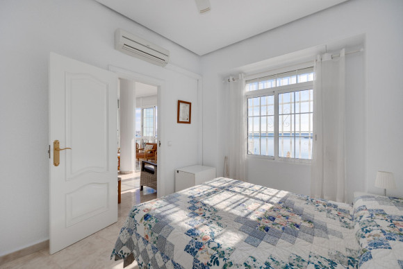 Herverkoop - Appartement  - Torrevieja - Playa del Acequión