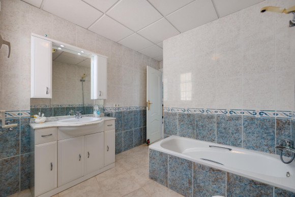 Herverkoop - Appartement  - Torrevieja - Playa del Acequión