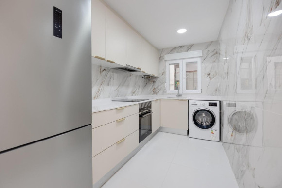 Herverkoop - Appartement  - Torrevieja - playa de los naufragos