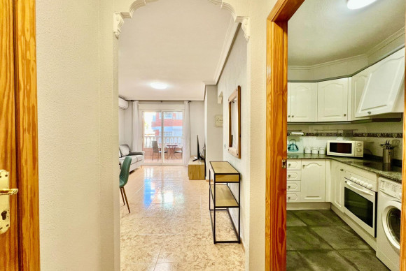 Herverkoop - Appartement  - Torrevieja - Playa del Cura