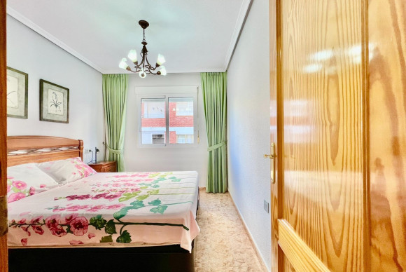 Herverkoop - Appartement  - Torrevieja - Playa del Cura