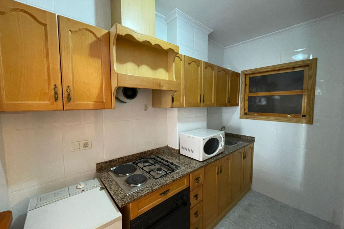 Reventa - Studio - Torrevieja - Estacion de autobuses