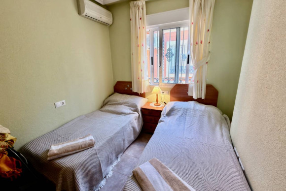 Reventa - Villa - El Raso