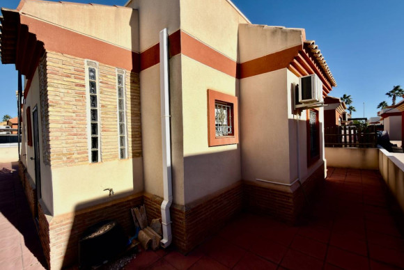 Reventa - Villa - El Raso