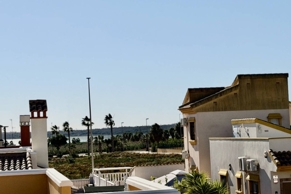 Reventa - Villa - El Raso