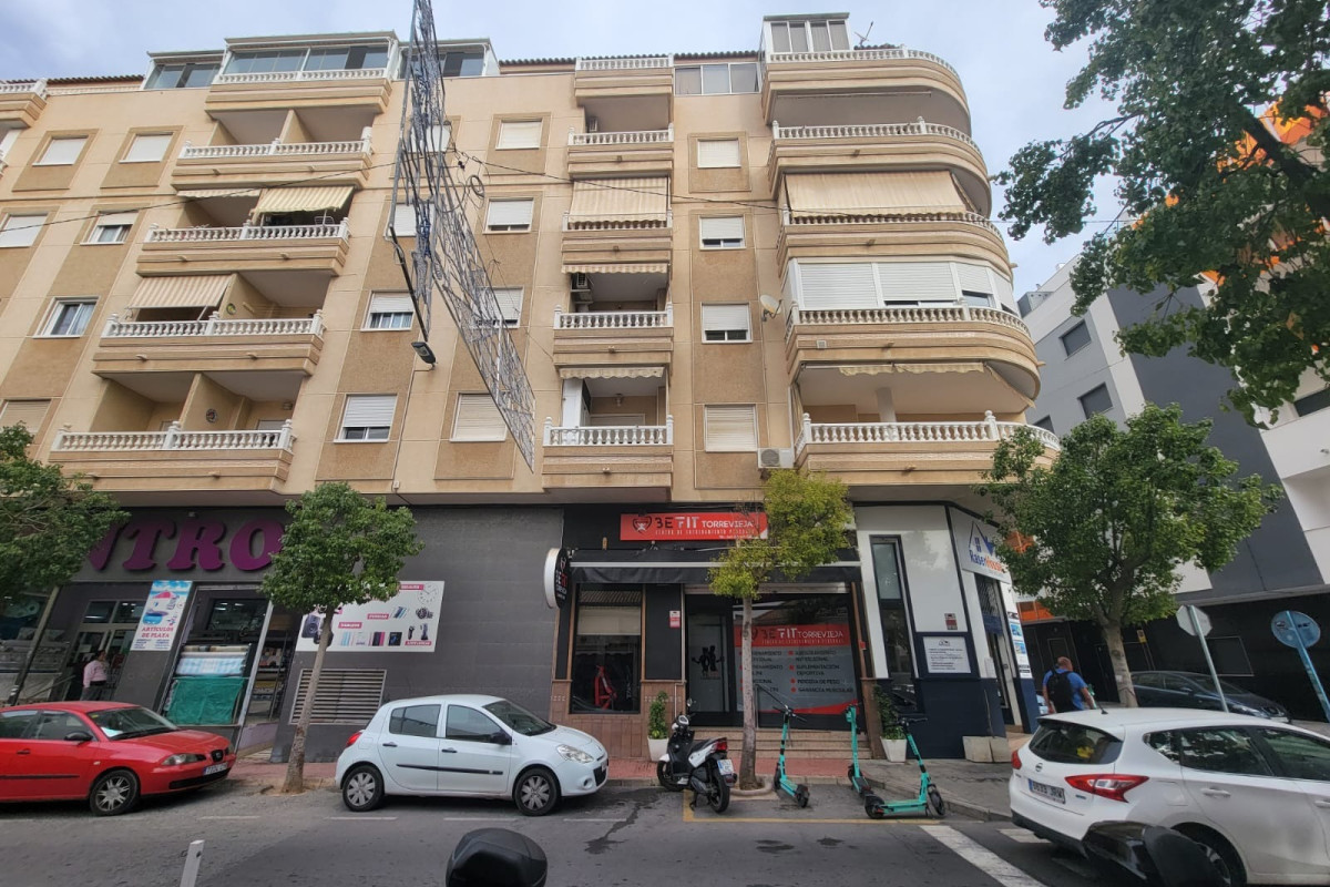 Herverkoop - Appartement  - Torrevieja - Estacion de autobuses