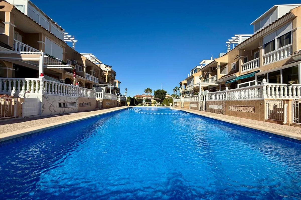 Reventa - Villa - Orihuela Costa - Playa Flamenca