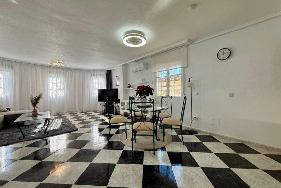 Reventa - Villa - Orihuela Costa - Playa Flamenca